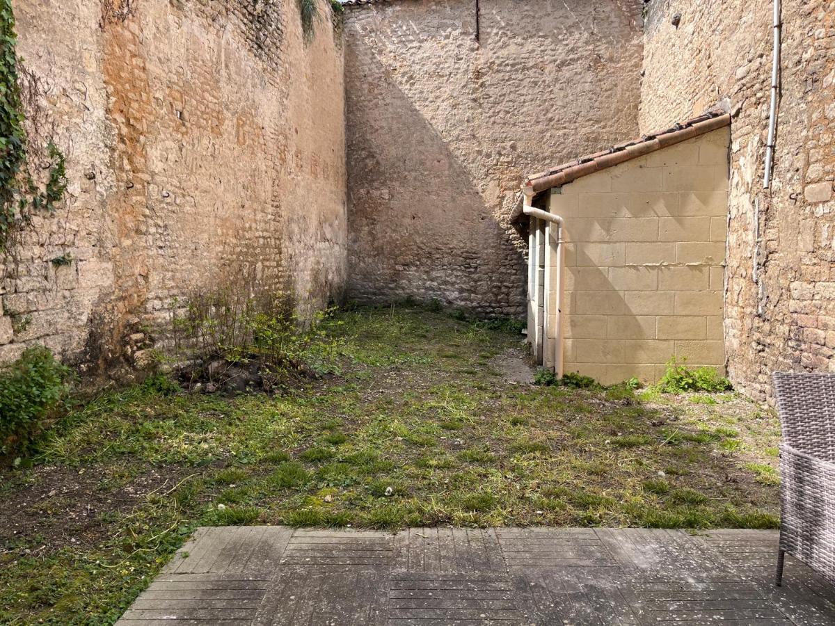 Appartement Renove - Wifi - Jardin - Centre De Niort Exterior photo